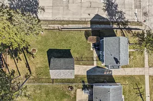 222 Hyde Park Ave, Waukesha, WI 53188 - Photo 34