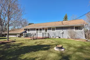 3551 S Woodland Ct, New Berlin, WI 53146 - Photo 2