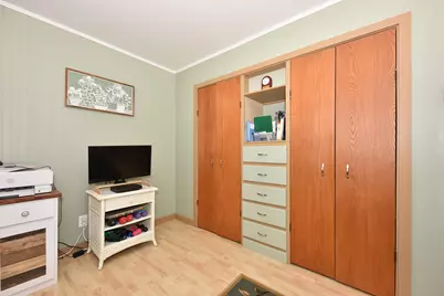 3551 S Woodland Ct, New Berlin, WI 53146 - Photo 32