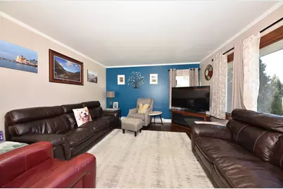 3551 S Woodland Ct, New Berlin, WI 53146 - Photo 16