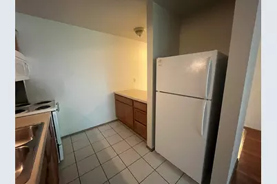 3809 S 35th St #3811, Greenfield, WI 53221 - Photo 2