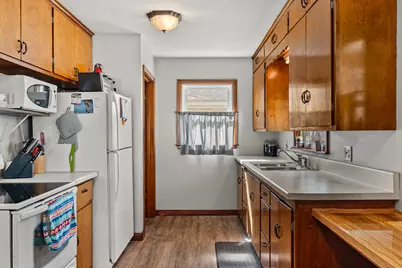 1830  Prospect St, La Crosse, WI 54603 - Photo 10