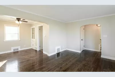 2750 N 61st St, Milwaukee, WI 53210 - Photo 8