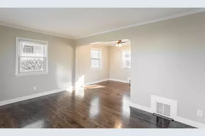 2750 N 61st St, Milwaukee, WI 53210 - Photo 8