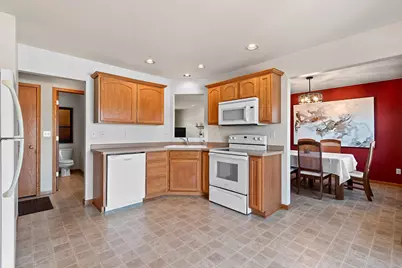 4508  Ridge Ct, Manitowoc, WI 54220 - Photo 12
