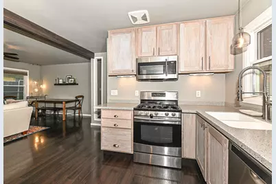 2834 S 57th St, Milwaukee, WI 53219 - Photo 12