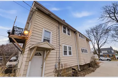 2225 S 82nd St, West Allis, WI 53219 - Photo 6