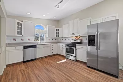 1736  21st Ave, Kenosha, WI 53140 - Photo 2