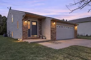 1736 21st Ave, Kenosha, WI 53140 - Photo 1