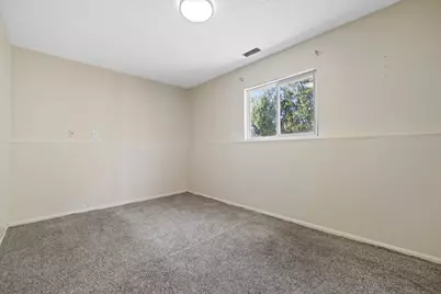 1736  21st Ave, Kenosha, WI 53140 - Photo 12