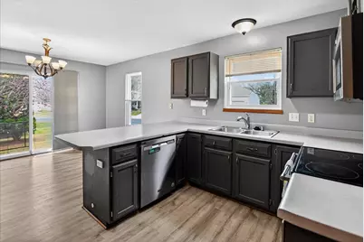 1214  Dayflower Dr, Madison, WI 53719 - Photo 18