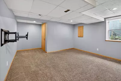 1214  Dayflower Dr, Madison, WI 53719 - Photo 34