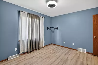 1214  Dayflower Dr, Madison, WI 53719 - Photo 26