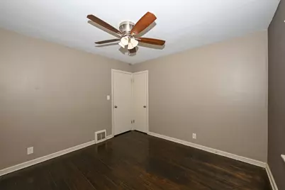 5457 N 19th St, Milwaukee, WI 53209 - Photo 14