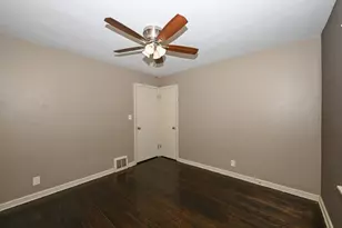 5457 N 19th St., Milwaukee, WI 53209 - Photo 14