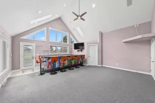 W226N3551 Wethersfield Rd, Pewaukee, WI 53072 - Photo 16