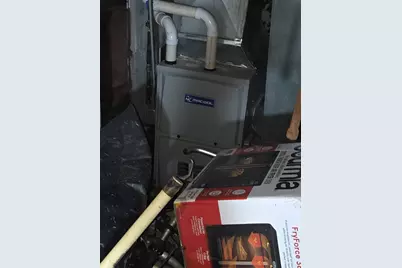 3903 W Walnut St #3905, Milwaukee, WI 53208 - Photo 16