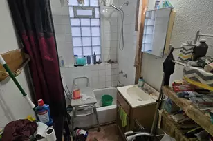 3903 W Walnut St, Milwaukee, WI 53208 - Photo 8