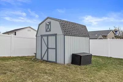 203  Linden Ln, Delavan, WI 53115 - Photo 36