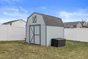 203 Linden Ln, Delavan, WI 53115 - Photo 36