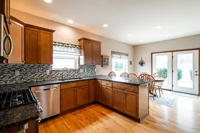 4915  Meadowview Ct, Cedarburg, WI 53024 - Photo 12