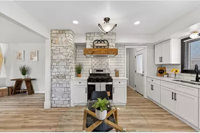 4648 S 14th St, Milwaukee, WI 53221 - Photo 8