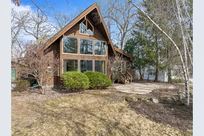 242  Waubun Dr, Fontana, WI 53125 - Photo 2