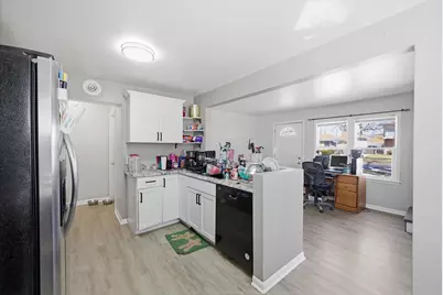 4629 N 49th St, Milwaukee, WI 53218 - Photo 8