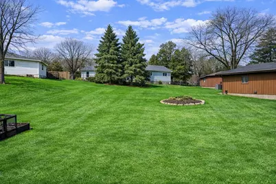 2115  Rambling Rose Rd, Waukesha, WI 53186 - Photo 6