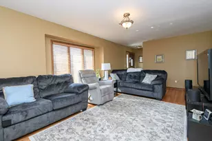 68 E Prospect St, Hartford, WI 53027 - Photo 8