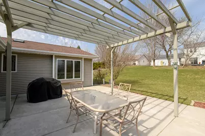 68 E Prospect St, Hartford, WI 53027 - Photo 38