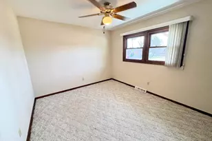 7622 S Lenox Ave, Oak Creek, WI 53154 - Photo 14