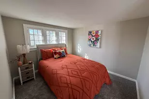 3716 W Branting Ln, Milwaukee, WI 53215 - Photo 8