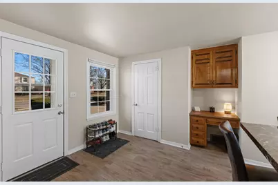 4325 W Cleveland Ave, Milwaukee, WI 53219 - Photo 14