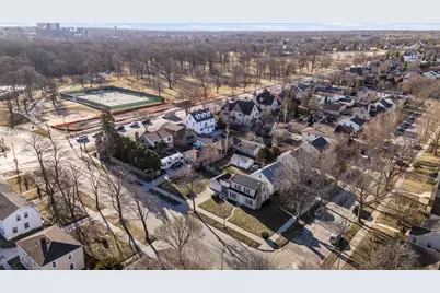 4325 W Cleveland Ave, Milwaukee, WI 53219 - Photo 32