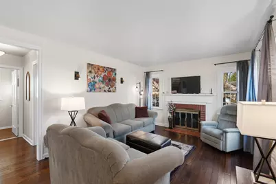 4325 W Cleveland Ave, Milwaukee, WI 53219 - Photo 4