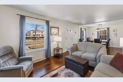 4325 W Cleveland Ave, Milwaukee, WI 53219 - Photo 6