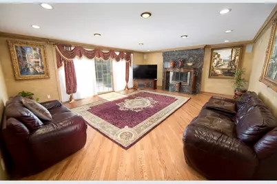 229  Indian Creek Ct, Fox Point, WI 53217 - Photo 20