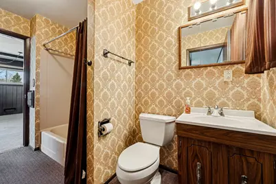 6606 S 20th St, Milwaukee, WI 53221 - Photo 12