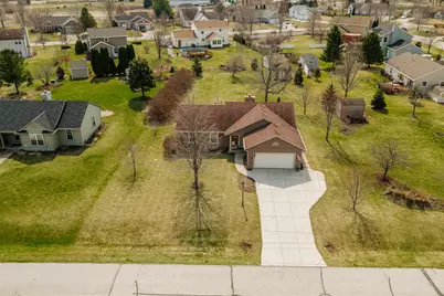 416  Pleasant St, Eagle, WI 53119 - Photo 4