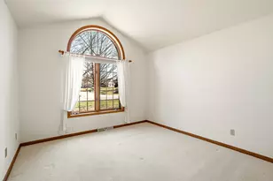 W150N10257 Windsong Circle, Germantown, WI 53022 - Photo 24