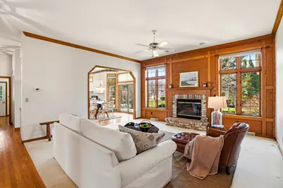 W150N10257  Windsong Cir, Germantown, WI 53022 - Photo 6