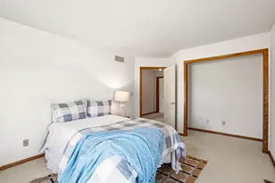 W150N10257 Windsong Circle, Germantown, WI 53022 - Photo 22