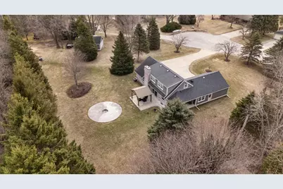 2658  Northwoods Ln, Port Washington, WI 53074 - Photo 6