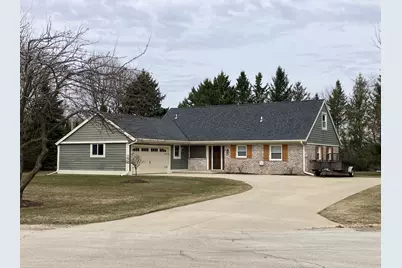 2658  Northwoods Ln, Port Washington, WI 53074 - Photo 4