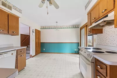 2744 N Park Dr, Wauwatosa, WI 53222 - Photo 12