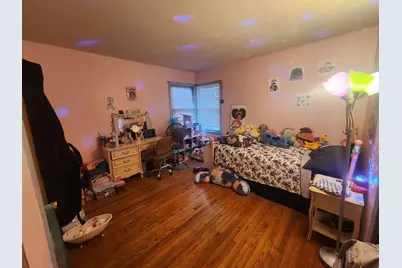 2575 S 76th St, West Allis, WI 53219 - Photo 6