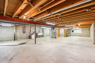 18215 Parish Dr, Brookfield, WI 53045 - Photo 38