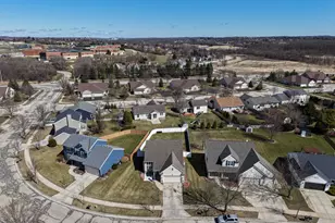 3533 Rivers Crossing Dr, Waukesha, WI 53189 - Photo 26