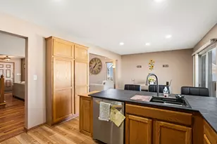 3533 Rivers Crossing Dr, Waukesha, WI 53189 - Photo 10